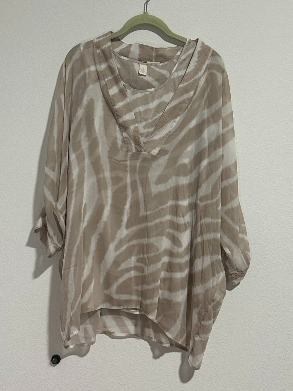 Chico's Taupe Zebra Print Sheer Dolman Tunic Sz 1 (M) **READ**